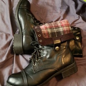 Soda combat boots